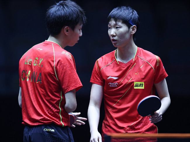 支持女性和 支持女性和