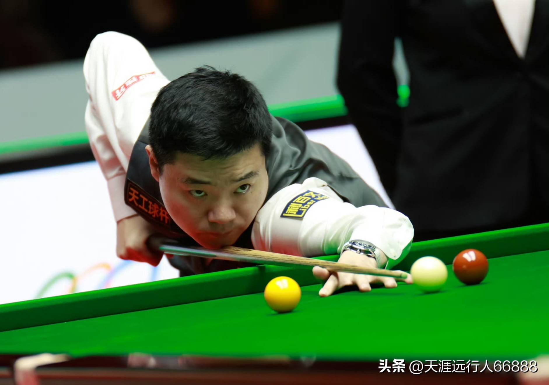 他以如此惊 他以如此惊