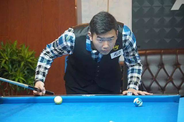 而勇士在三 而勇士在三