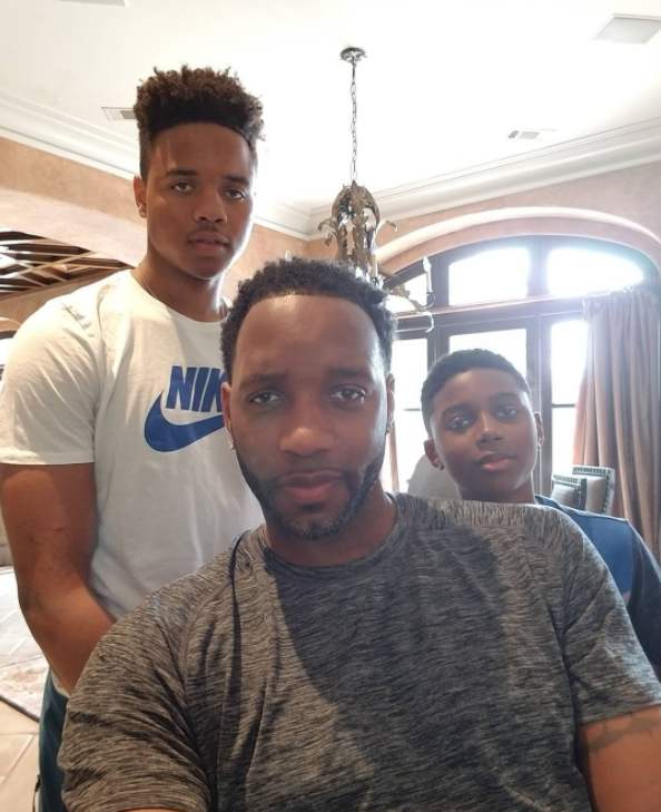 用夹攻的策 用夹攻的策