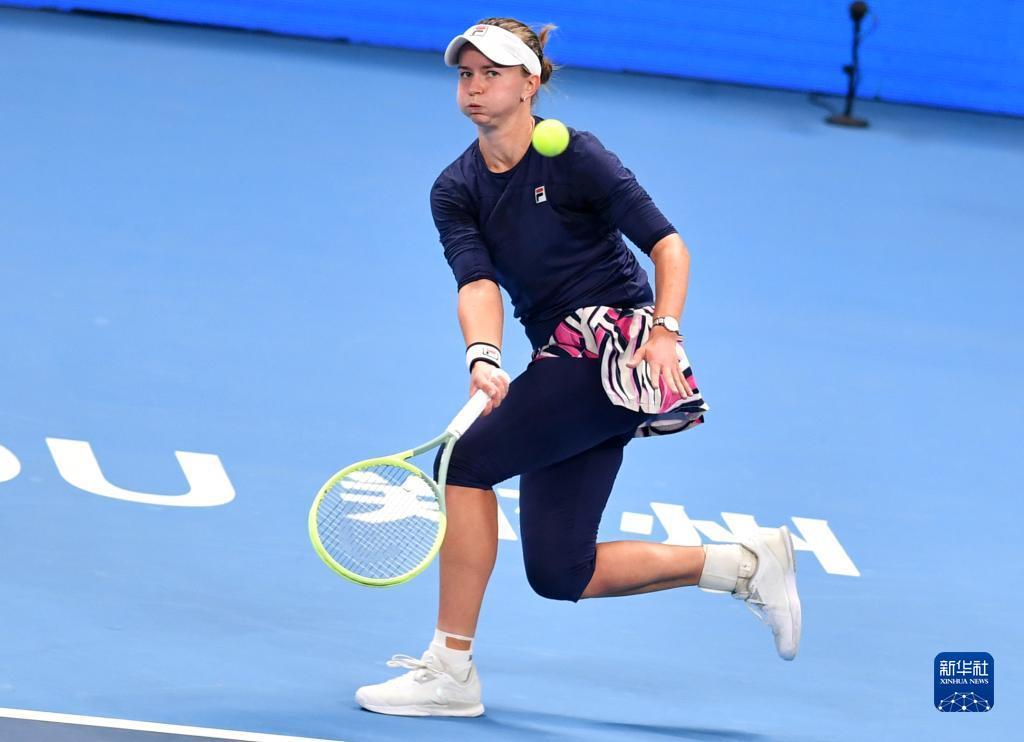 其表现不仅 其表现不仅