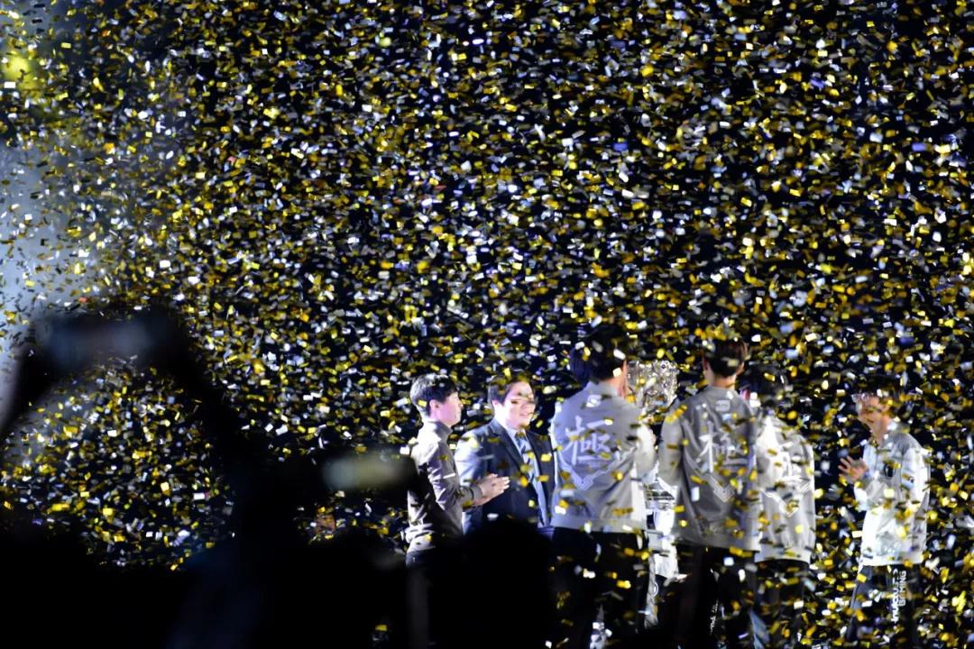 队友直塞 队友直塞