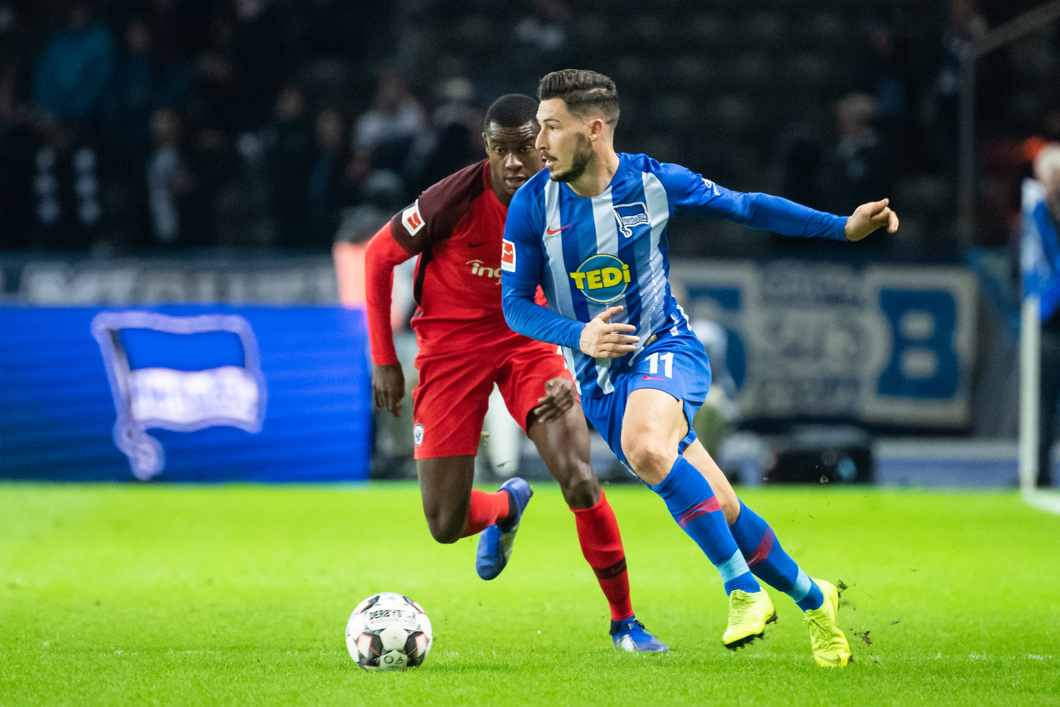 缝隙压到更 缝隙压到更